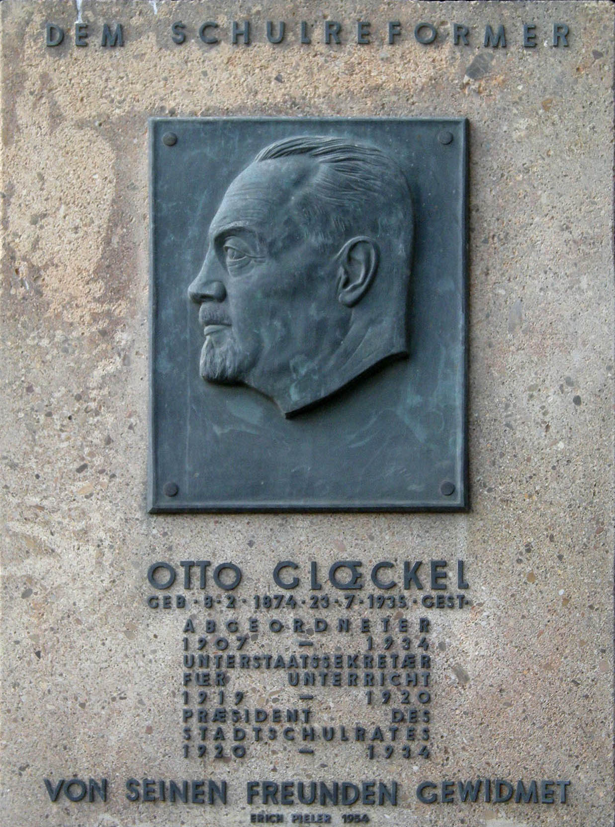 мемориальная доска Отто Глёкелю в Вене